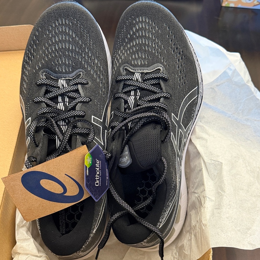 ASICS black and White Athletic Shoes